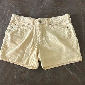 Signature by Levi Strauss Cream/Light Yellow Jean Shorts